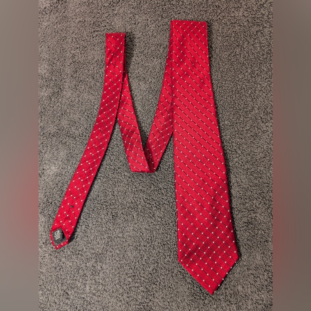 Geoffrey Beene Red Diamond Pattern Tie